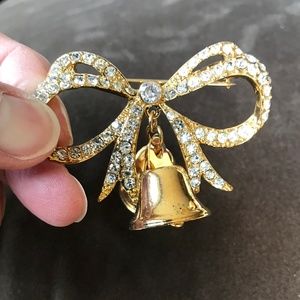 Vintage MONET 1990s Christmas Bells & Bow Brooch — Gold Tone, Crystals & Faux Pe